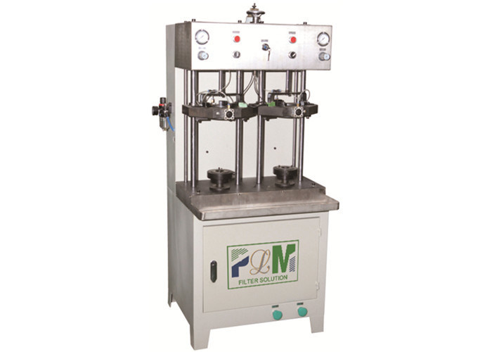 مونتاژ جام آب روی دستگاه تولید فیلتر روغن چرخانده می شود